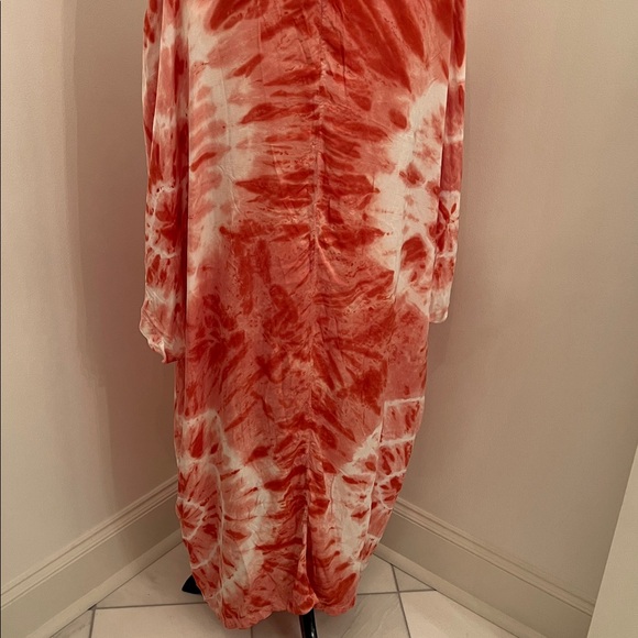 Young Fabulous & Broke Salmon and White Tie-Dye Kimono - Picture 6 of 10